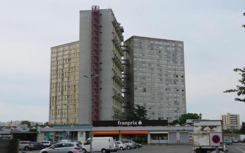Charmant F2 de 30m2 moin cher à 15min à pied de la forêt, et à 25 min de Paris Le Mée-sur-Seine Exterior foto